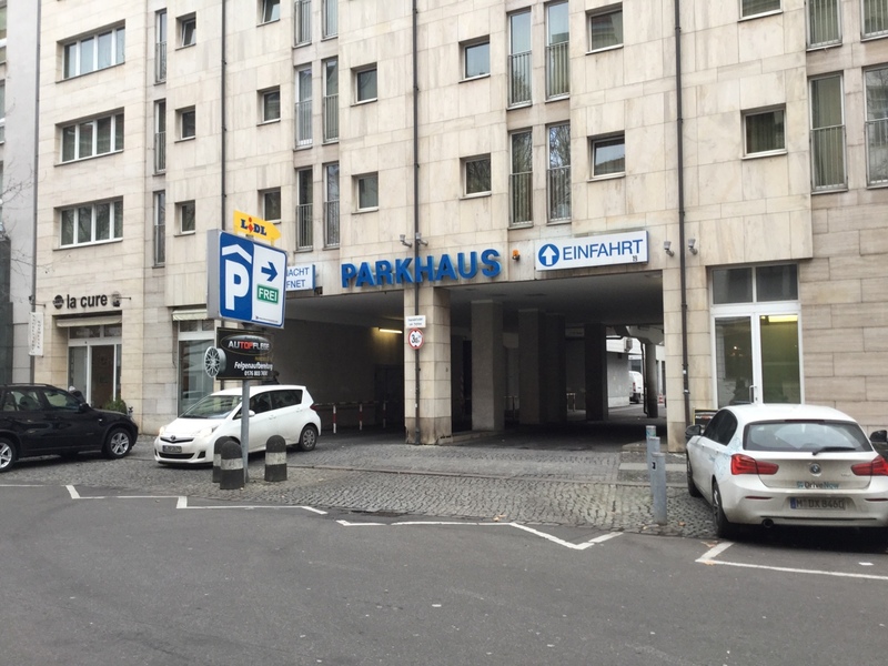 Street view of Parkhaus Meinekestraße