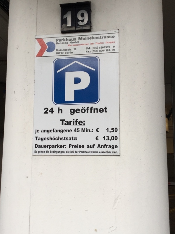 Street view of Parkhaus Meinekestraße