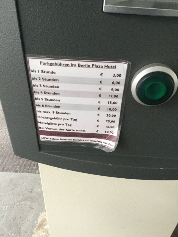 Street view of Berlin Plaza Hotel