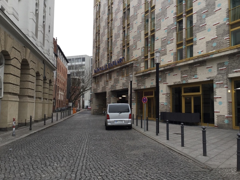 Street view of Parkhaus Am Zoo