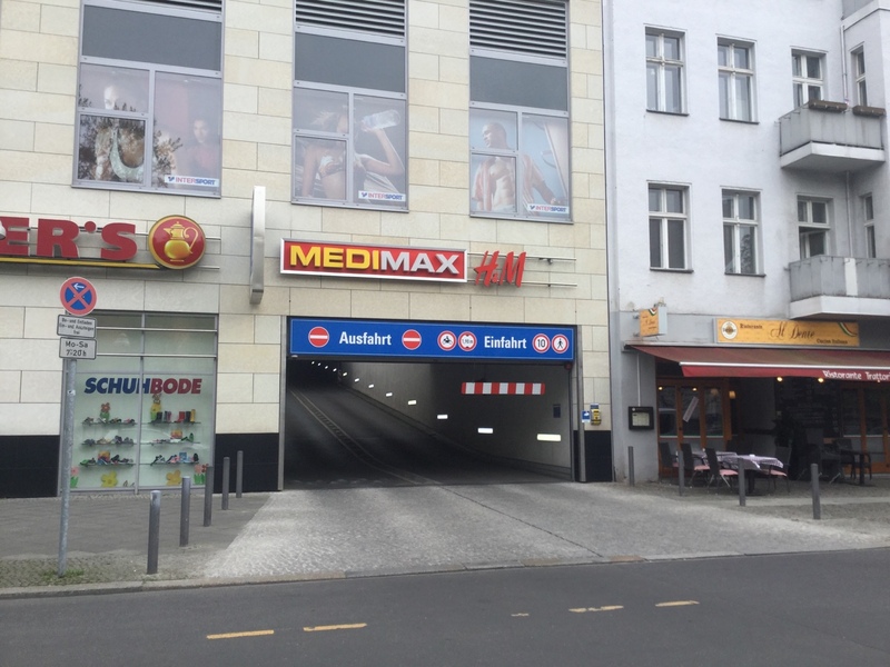 Street view of Wilmersdorfer Arcaden