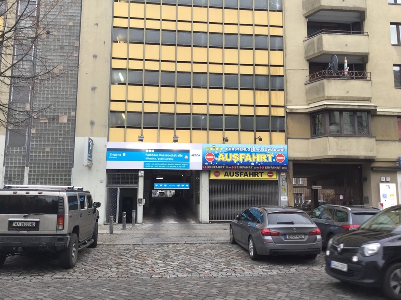 Street view of Parkhaus Knesebeckstrasse