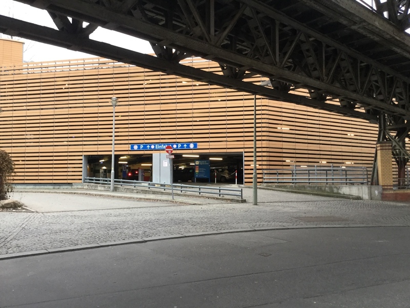 Street view of PARKWACHE FUCHS - Parkhaus Gleisdreieck Berlin