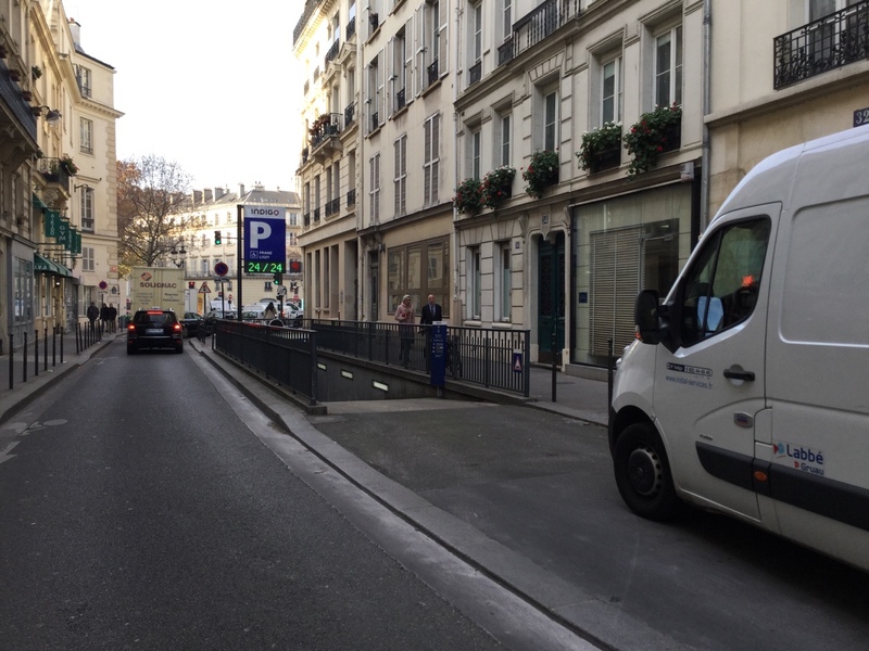 Street view of Parking Franz Liszt