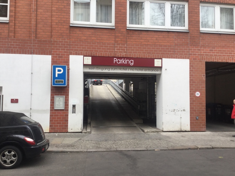 Street view of Leonardo Hotel