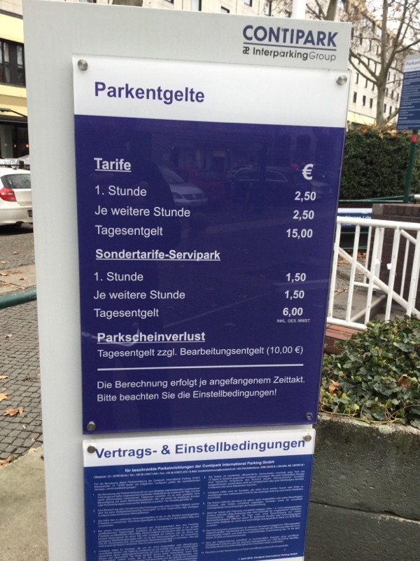 Street view of Parkhaus Los Angeles Platz