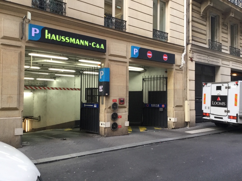 Street view of Haussmann C & A