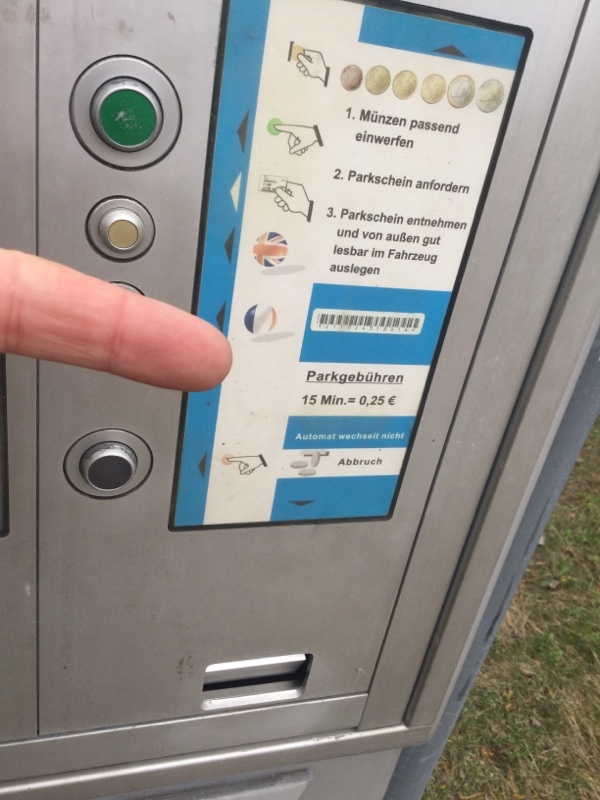 Street view of Str. der Pariser Kommune Lot