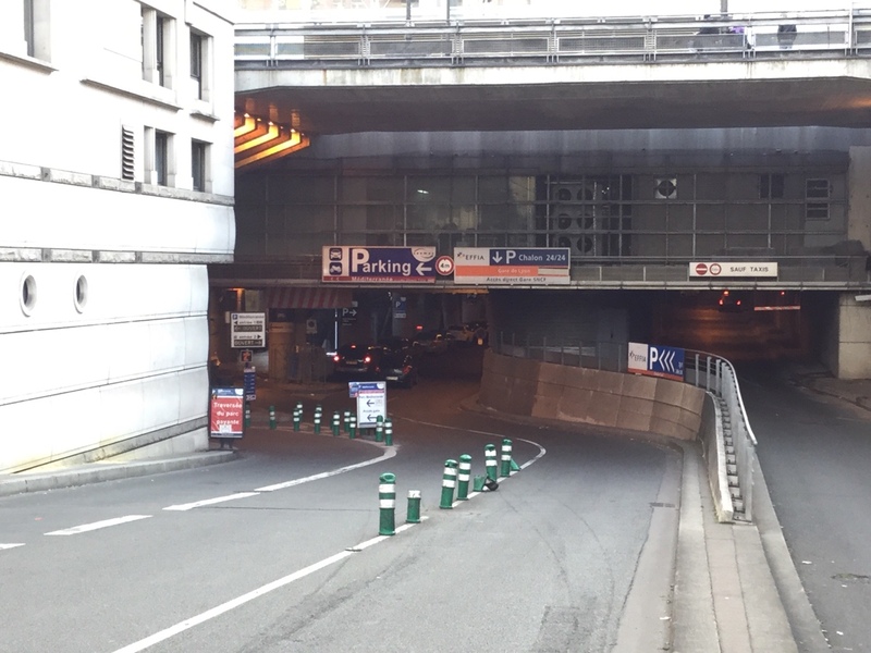 Street view of Méditerranée - Gare de Lyon