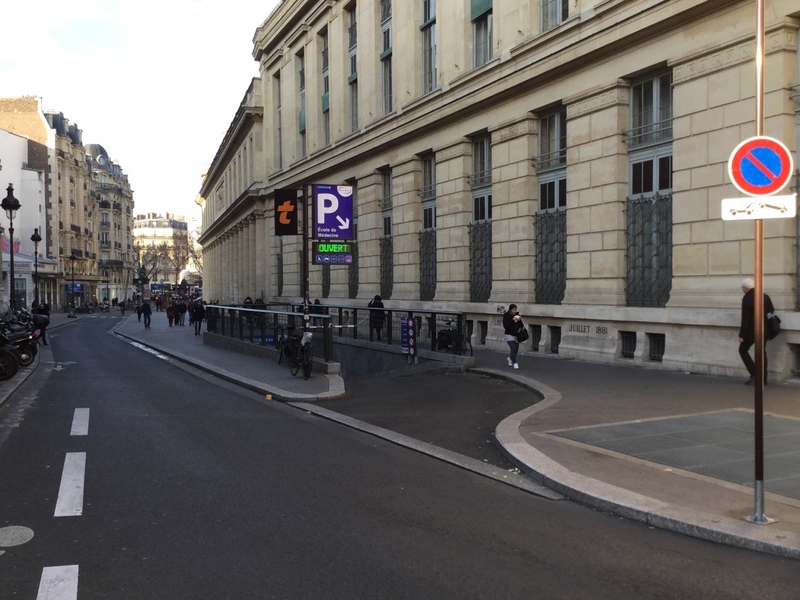 Street view of Parking Odéon - Ecole de Médecine