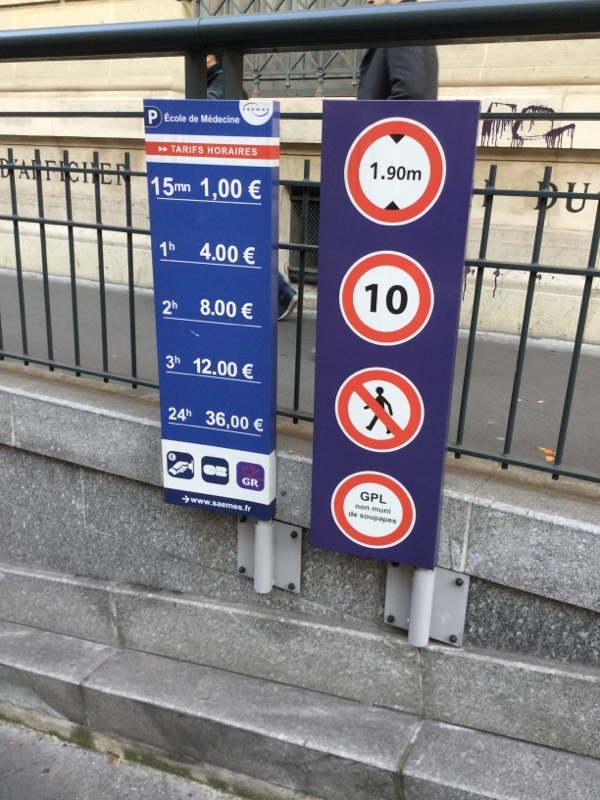 Street view of Parking Odéon - Ecole de Médecine