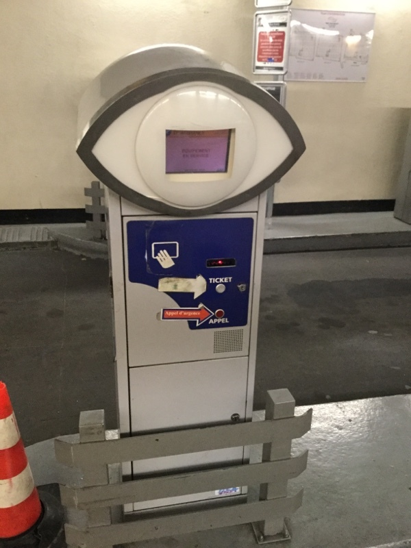 Street view of Quai branly-Tour Eiffel