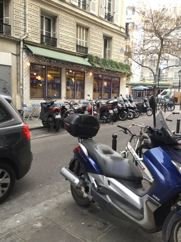 Street view of Parking Blanche Pigalle