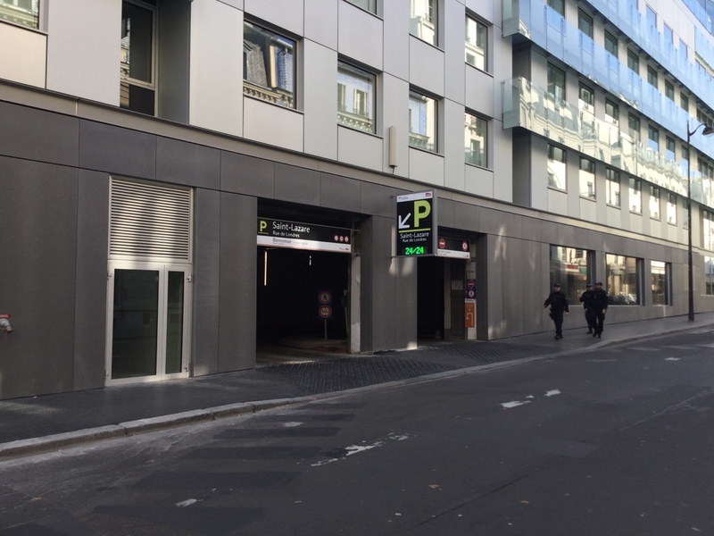 Street view of Saint-Lazare