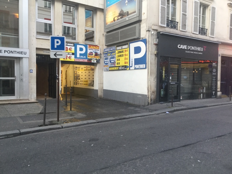 Street view of Relais de Ponthieu Parking