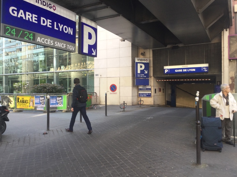 Street view of Gare de Lyon