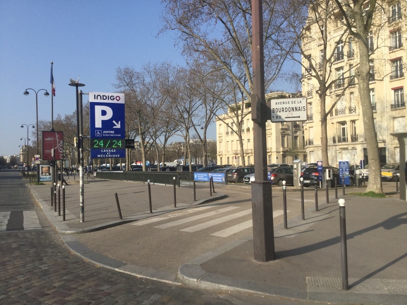 Street view of Parking Joffre Ecole Militaire