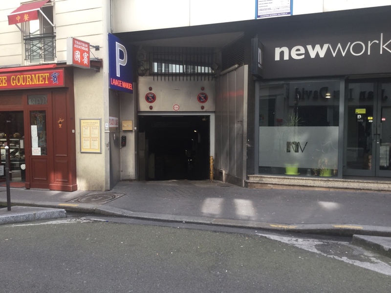 Street view of Champs-Elysées car park