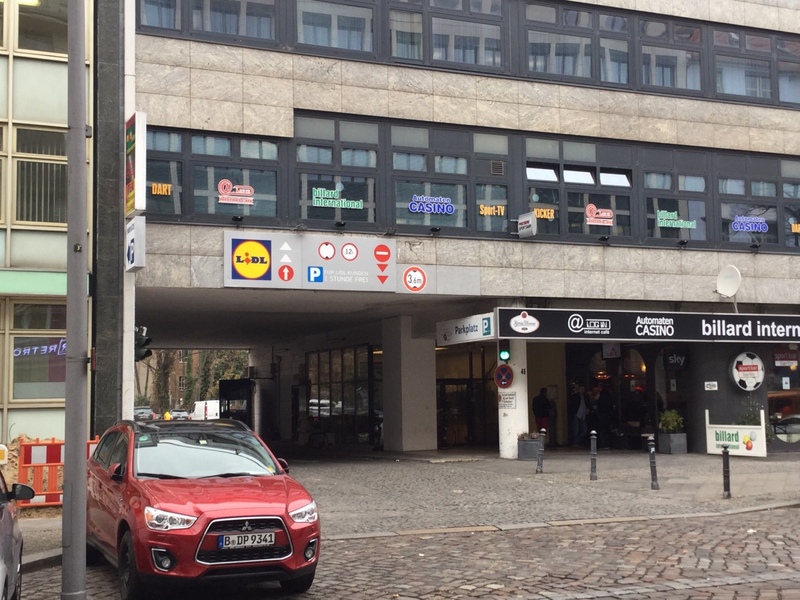 Street view of Edo Auto Parkplatz