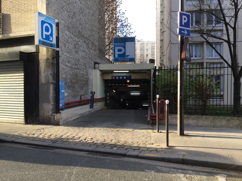 Street view of PARKING PARIS 20 Hauts De Belleville/Olivier