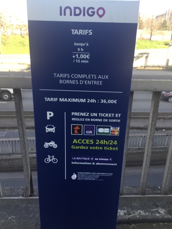 Street view of Porte de Champerret