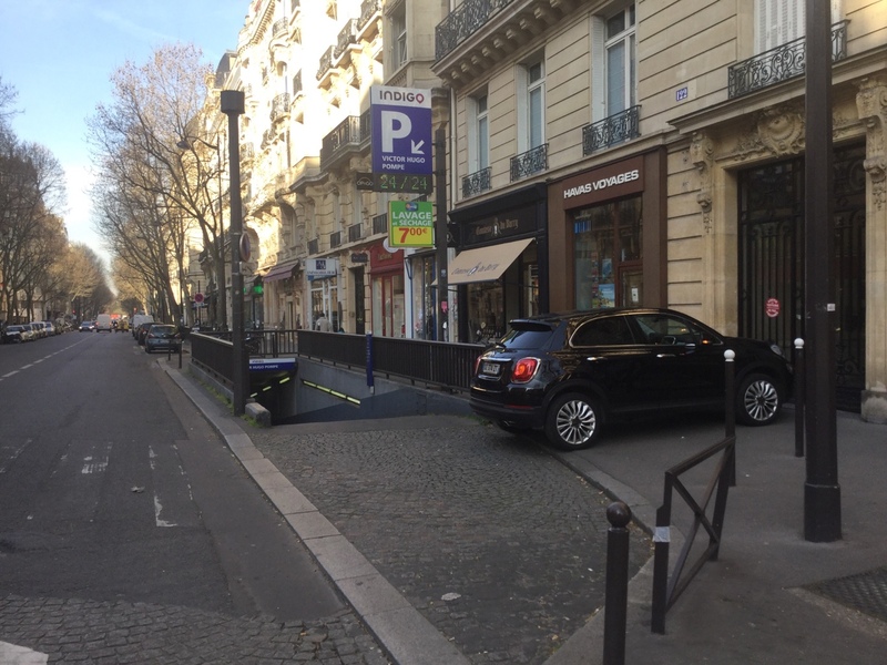 Street view of Victor Hugo Pompe