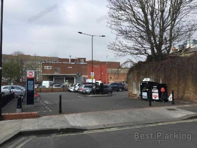 Street view of Coomer Place Car Park Lot