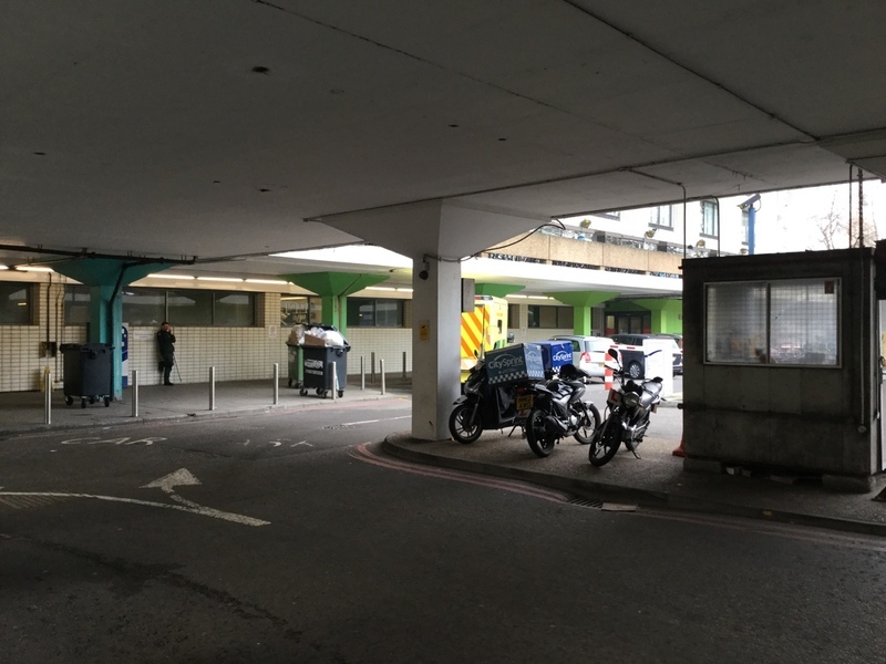 Street view of Saint Thomas Hospital