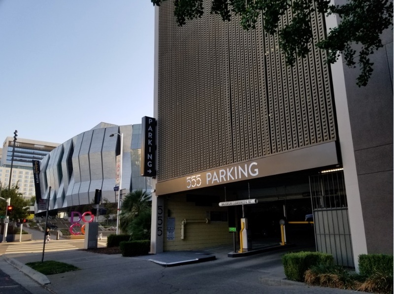 Street view of 555 Parking Garage