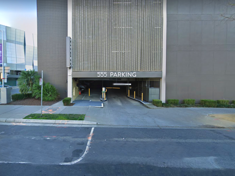 Street view of 555 Parking Garage