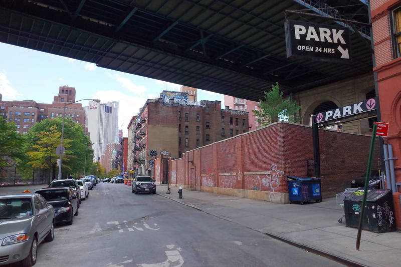 Street view of Select Garages