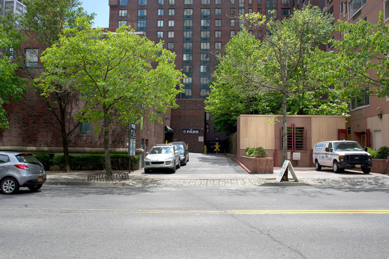Street view of MPG Parking