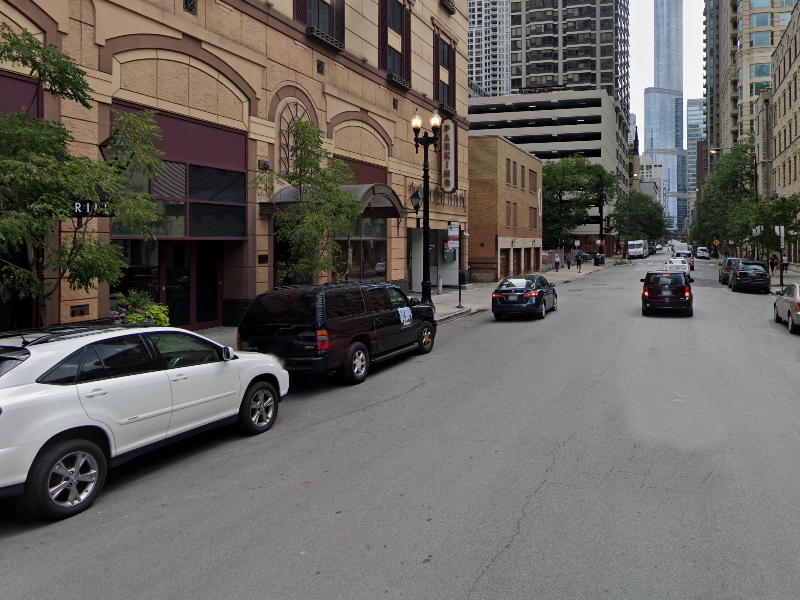 Best Car Park – Car Parking Chicago – 150 East Huron Street