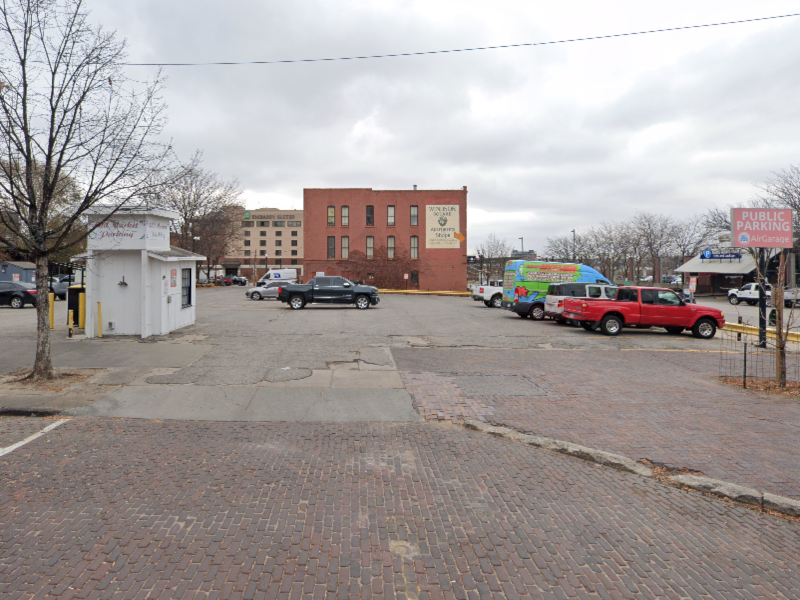 Book parking at 75 Saint Parking with AirGarage