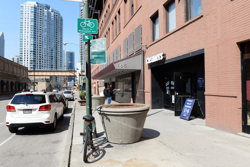Street view of 165 N. Canal St. - Valet Kiosk